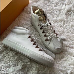 🆕 Tod’s Leather‎ High Tops